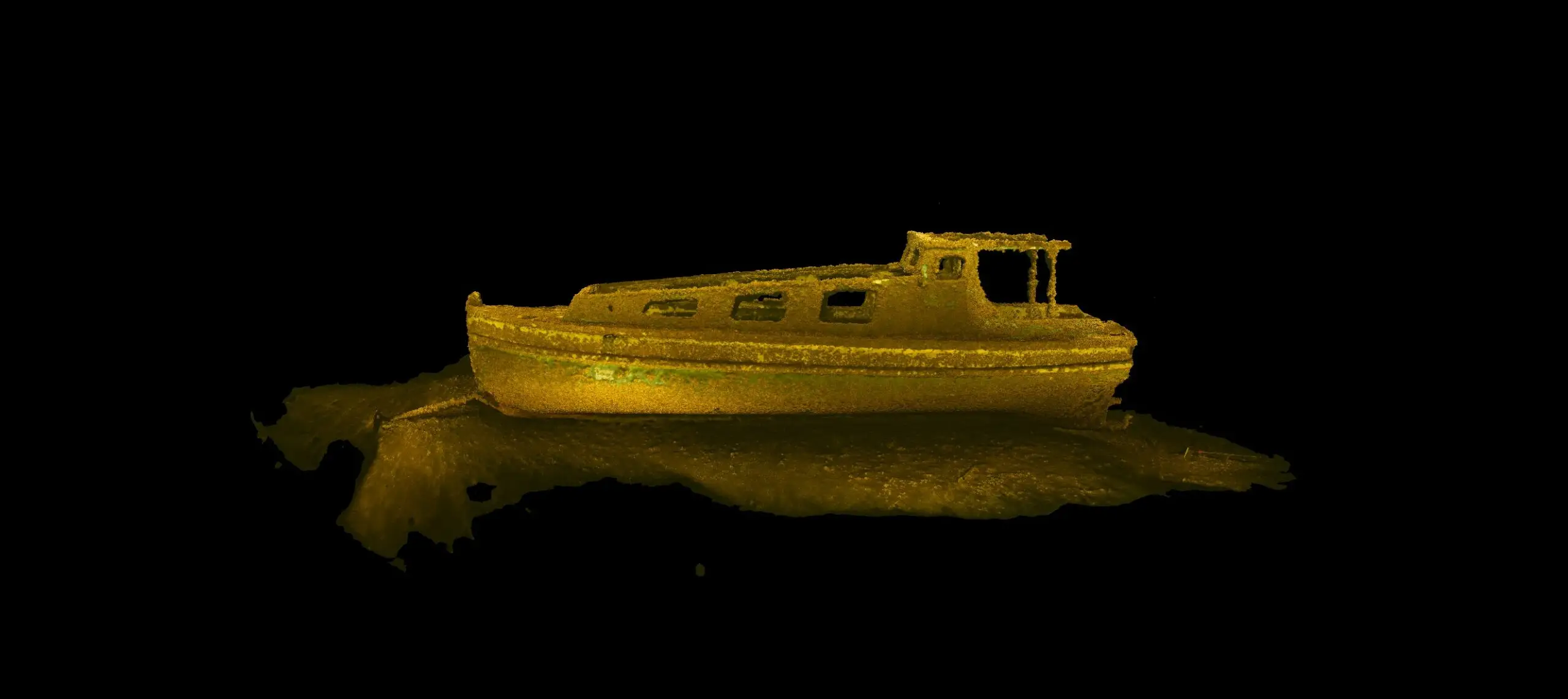 Klein wrak op de bodem van de Vinkeveense Plassen